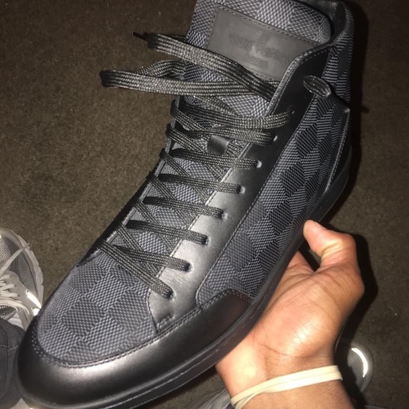 Louis Vuitton Sneakers - Picture 1 of 2